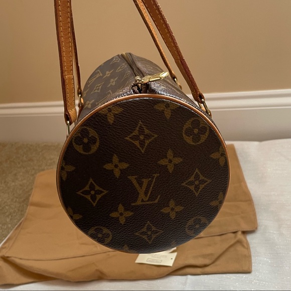 Authentic Louis Vuitton Papillon 26 - Picture 10 of 14